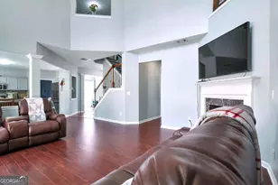 1565 Hedington Circle, Lawrenceville, GA 30045 - Photo 6