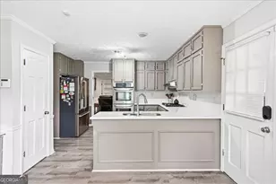 1843 Mountain Creek Dr, Stone Mountain, GA 30087 - Photo 28