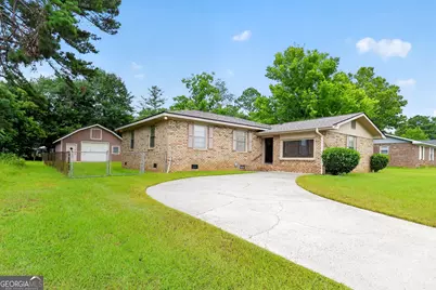 109 Oxford Lane, Warner Robins, GA 31088 - Photo 2