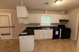 748 Greenhill Dr NE, Conyers, GA 30012 - Photo 6