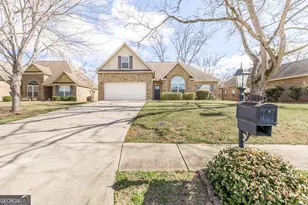 202 Greythorne Drive, Kathleen, GA 31047 - Photo 2