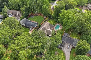 5384 Harris Cir, Dunwoody, GA 30338 - Photo 10