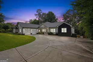 5384 Harris Cir, Dunwoody, GA 30338 - Photo 2