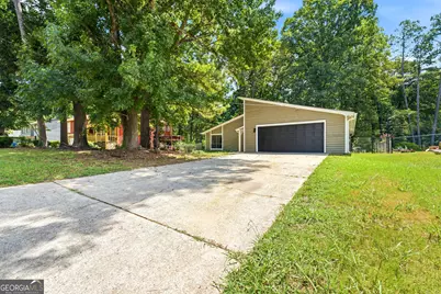 6350 Beethoven Circle, Riverdale, GA 30296 - Photo 2
