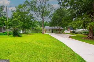 1671 W Pine Lake Dr, West Point, GA 31833 - Photo 4