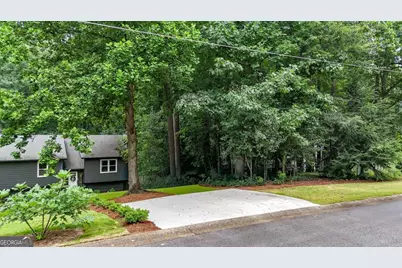 645 Morgan Springs Court, Canton, GA 30115 - Photo 32