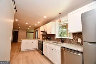 257 Lake Pl Dr, Lavonia, GA 30553 - Photo 14