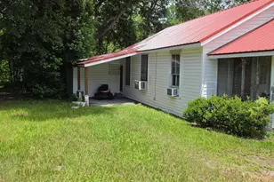 109 Dewey St, Waycross, GA 31501 - Photo 2