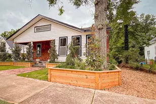 68 Spring St, Newnan, GA 30263 - Photo 2