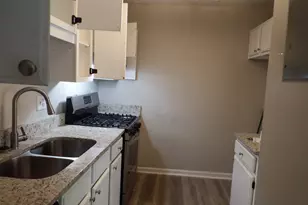 885 Brandy Oaks Ln, Stone Mountain, GA 30088 - Photo 6
