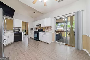 12257 Cypress Ln, Fayetteville, GA 30215 - Photo 2