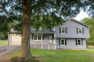 2051 Sunsweet Ct, Lawrenceville, GA 30043 - Photo 2