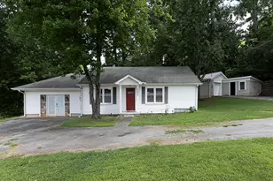 234 E Memorial Dr, Dallas, GA 30132 - Photo 1