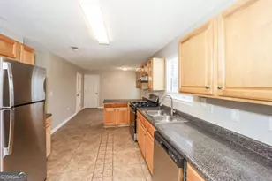 5176 Round Table Dr, Ellenwood, GA 30294 - Photo 4