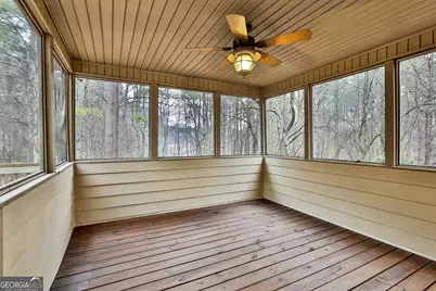 120 Meadow View Glen, Newnan, GA 30265 - Photo 6
