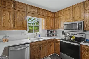 3782 Churchill Dr SW, Marietta, GA 30064 - Photo 14