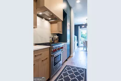 685 Vidalia Lane NW, Atlanta, GA 30318 - Photo 10