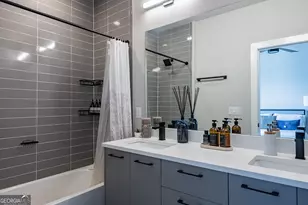685 Vidalia Ln NW, Atlanta, GA 30318 - Photo 22