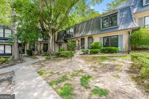 35 La Rue Pl NW, Atlanta, GA 30327 - Photo 2