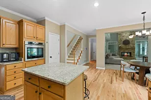 325 Trowbridge Ln, Lawrenceville, GA 30043 - Photo 14