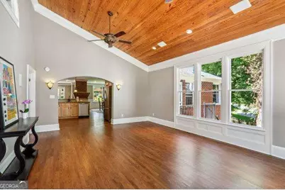 658 Timm Valley Road NE #1, Atlanta, GA 30305 - Photo 14