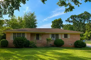 24 Laurel Dr, Hartwell, GA 30643 - Photo 1