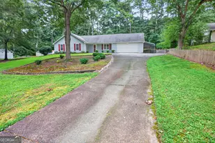 129 Springbrook Dr, Auburn, GA 30011 - Photo 2
