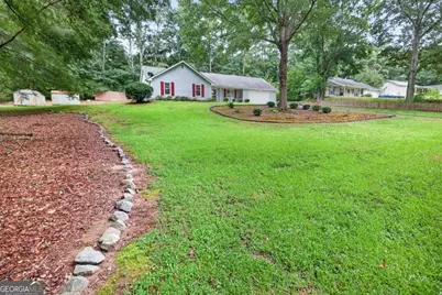 129 Springbrook Dr, Auburn, GA 30011 - Photo 36