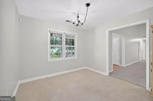 129 Springbrook Dr, Auburn, GA 30011 - Photo 10