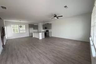 127 Royal Tern Ln, Warner Robins, GA 31093 - Photo 2