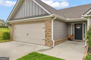 371 Skyview Ln, Winterville, GA 30683 - Photo 6