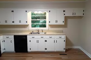 70 5th St, Hartwell, GA 30643 - Photo 6