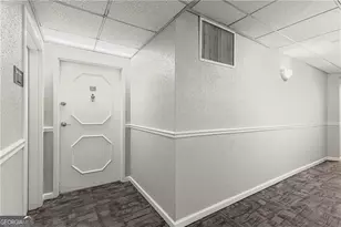 2479 Peachtree Rd NE, Atlanta, GA 30305 - Photo 2