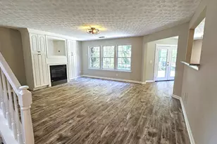 528 Lazy River Ln, Woodstock, GA 30188 - Photo 4