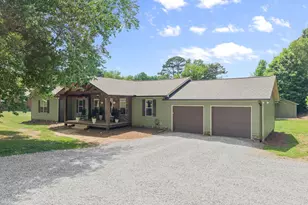 160 Main St, Clermont, GA 30527 - Photo 2