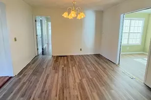 100 W Greenwood Dr, Carrollton, GA 30117 - Photo 2