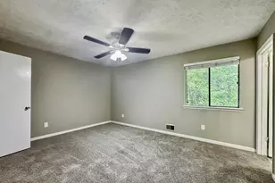 323 Park Ridge Ct, Riverdale, GA 30274 - Photo 10