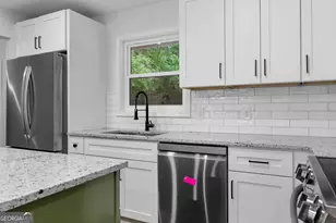 5270 Longmeadow Ln, South Fulton, GA 30349 - Photo 6