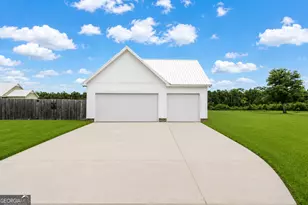 1370 Paris Ave, Swainsboro, GA 30401 - Photo 4