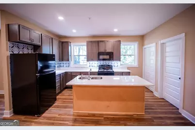 210 8th Street W #1, Tifton, GA 31794 - Photo 2