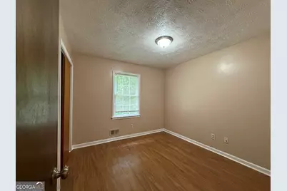 8472 Sheridan Drive, Jonesboro, GA 30236 - Photo 12