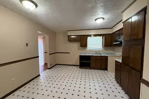 8472 Sheridan Dr, Jonesboro, GA 30236 - Photo 10