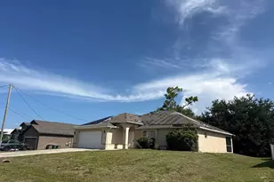 1807 SW 21st Ln, Cape Coral, FL 33991 - Photo 2