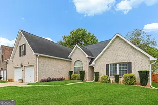 516 Gonzaga Cir, Hampton, GA 30228 - Photo 2