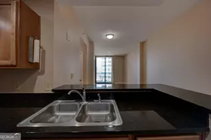 3040 Peachtree Rd NW, Atlanta, GA 30305 - Photo 8