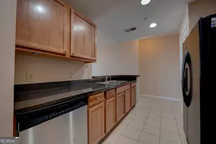 3040 Peachtree Rd NW, Atlanta, GA 30305 - Photo 4