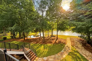 220 Youngs Cir, Fayetteville, GA 30215 - Photo 2