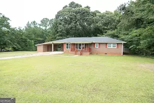 191 Hanson Dr, Lagrange, GA 30240 - Photo 2