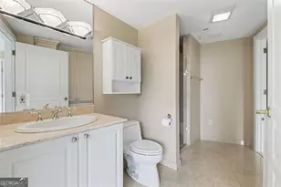 700 Park Regency Pl NE, Atlanta, GA 30326 - Photo 18