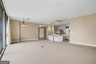 700 Park Regency Pl NE, Atlanta, GA 30326 - Photo 10